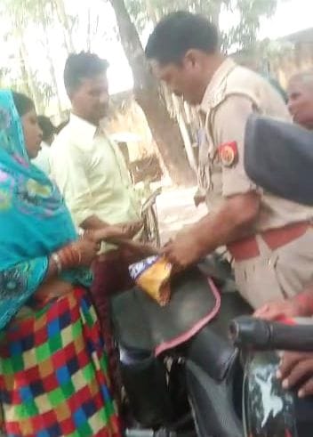 Video of jail constable taking bribe from visitors goes viral