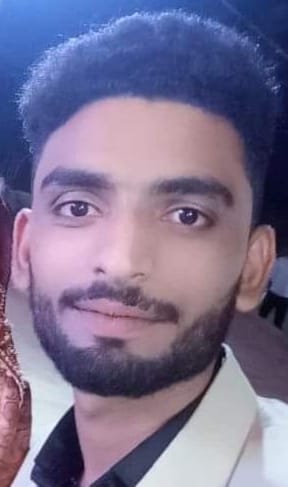 Courier serviceman commits suicide by hanging