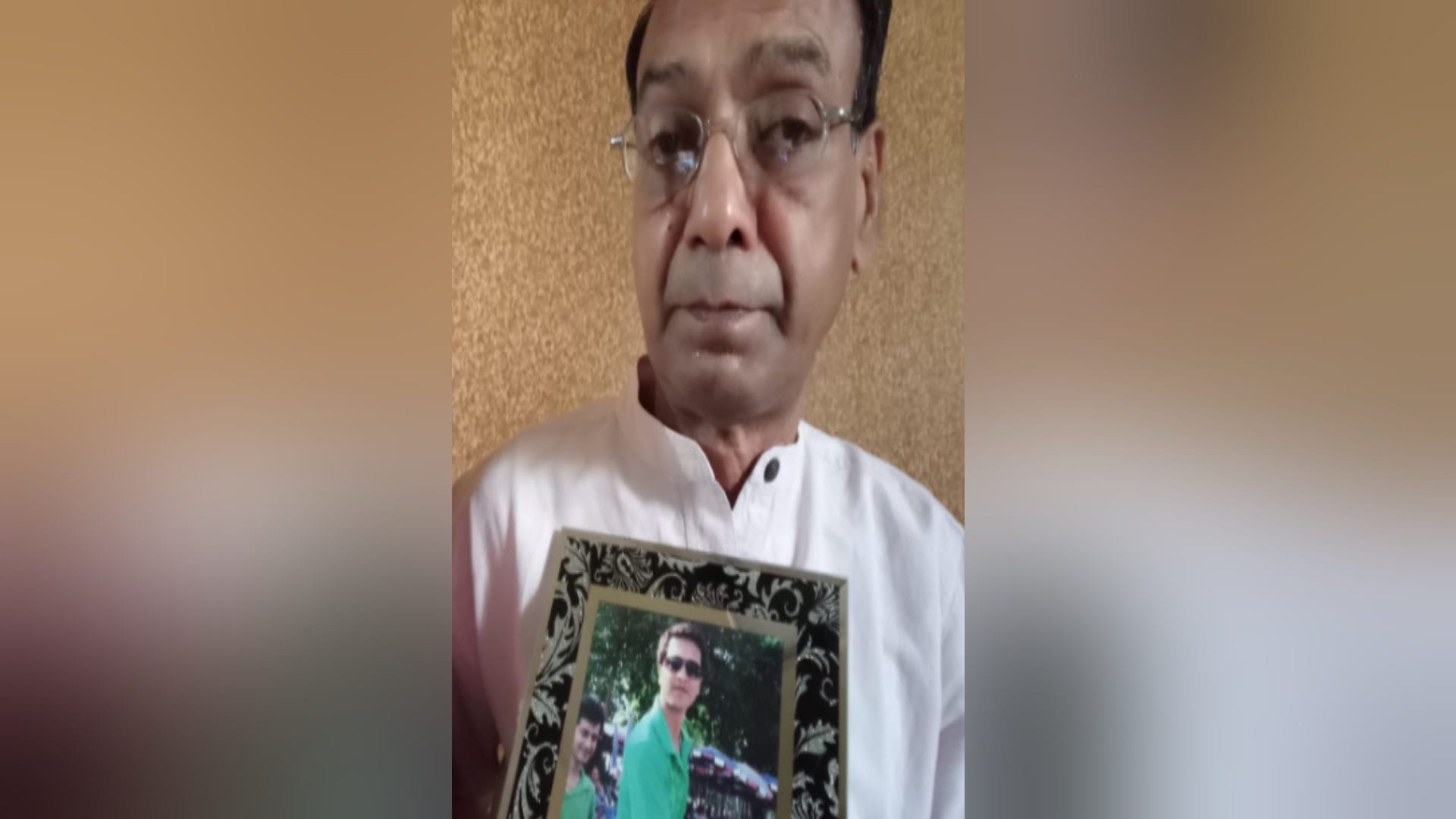 Uttar Pradesh News: A unique story of old husband and wife of Meerut city see photos