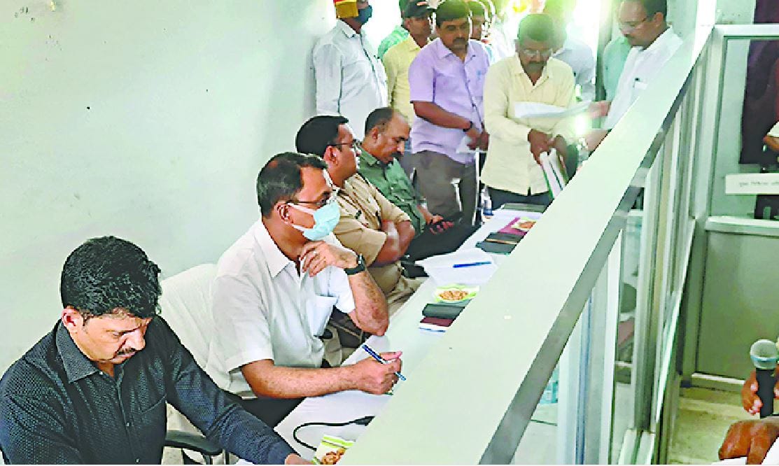 110 cases came on the entire resolution day, only 10 could be resolved
