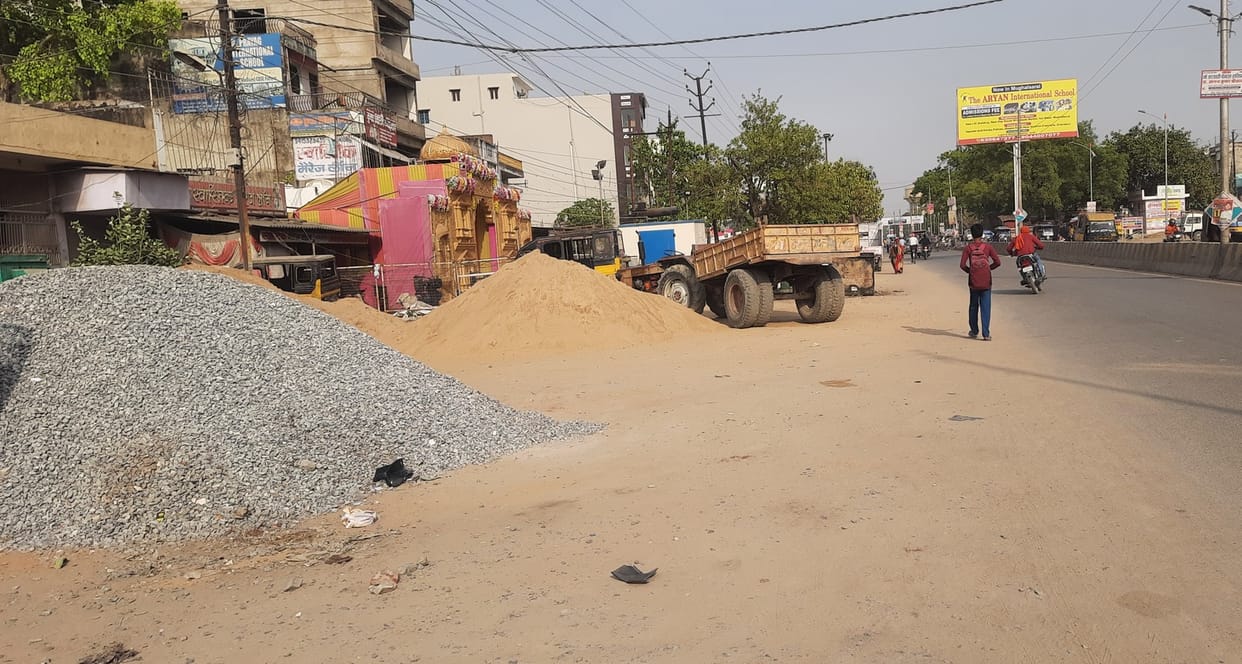 Remove encroachment from tracks in two days, otherwise action will be taken