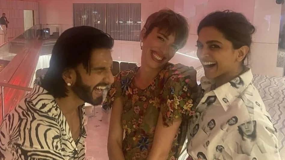 Ranveer Singh and Deepika Padukone take mirror selfie with Rebecca Hall and Asghar Farhadi at Cannes Film Festival