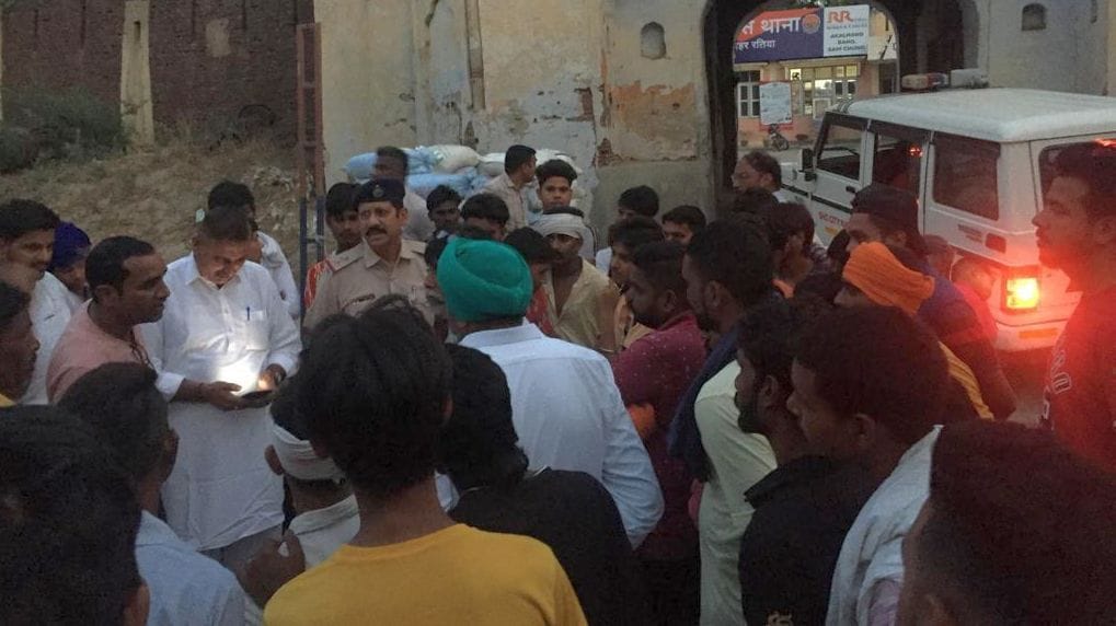 People gheraoed the city police station for not arresting the accused in the Lovepreet murder case