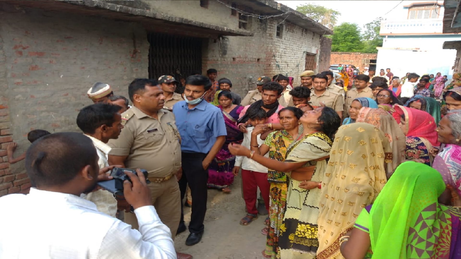 Siddharth Nagar road Accident seven dead side story
