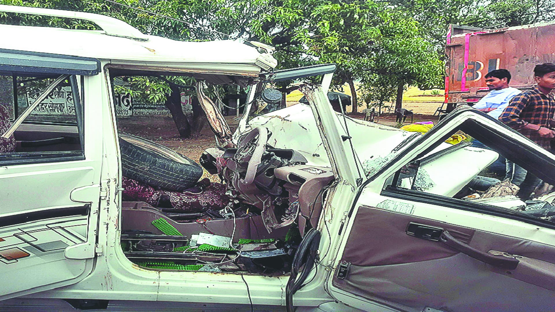 seven killed in Siddharthnagar Accident after four survivors fighting for life