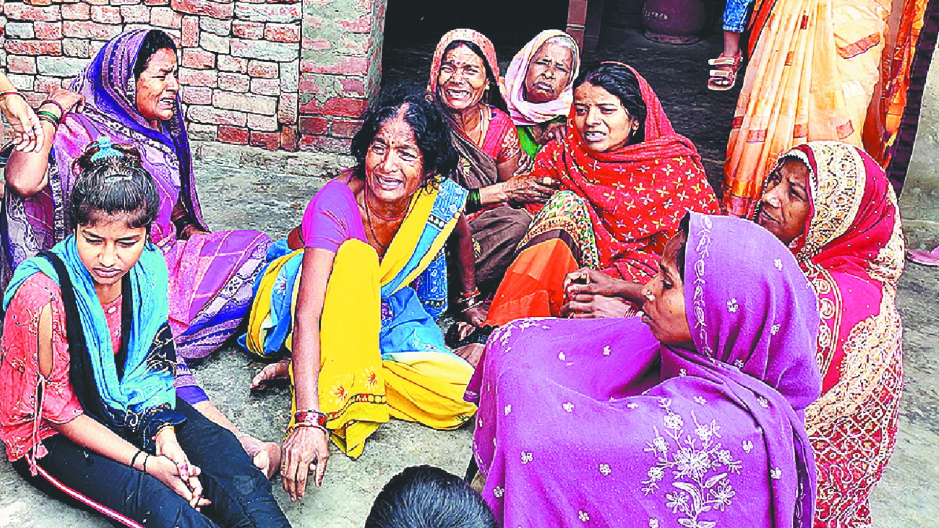 Seven killed in road accident Shadow mourning in marriage house in Siddharthnagar