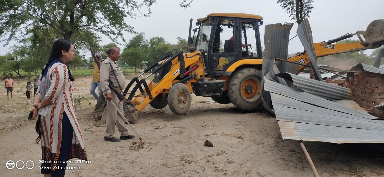 Bulldozer ran on the ground of the crematorium, three detained for creating ruckus