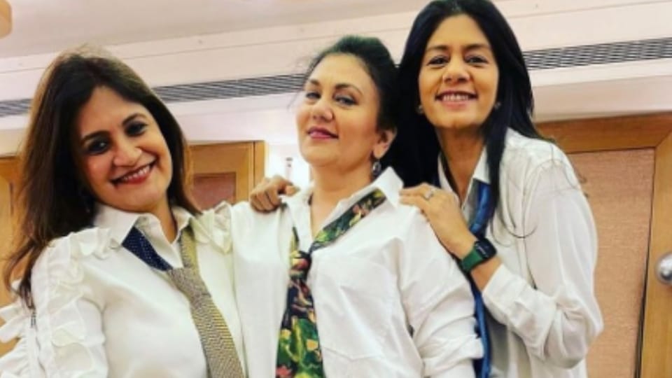 Ramayan Sita aka Dipika Chikhlia shared pictures in school uniform people trolled saying humne aapko devi mana tha