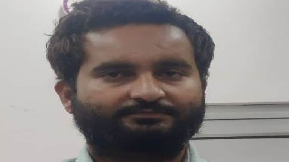 agra priti murder case husband stabbed wife with knife in agra