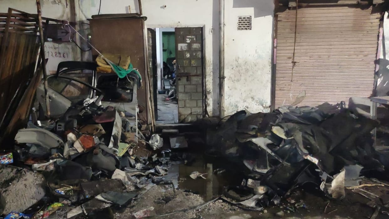 Six burnt due to fire caught in gas tank in Jaipur