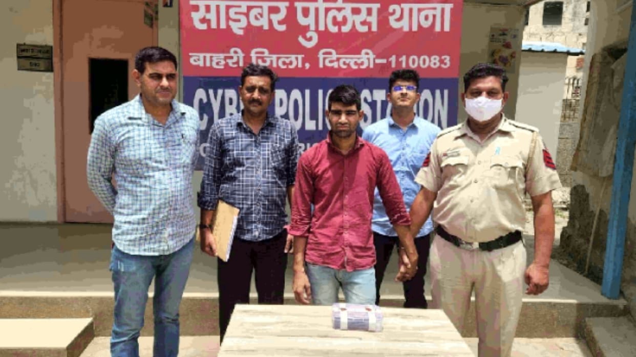 Delhi lover of girl distribute her widow sister number on whatsapp for obscene chat after family scold him