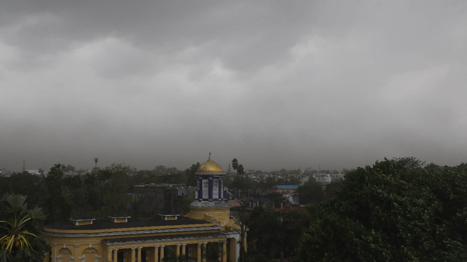 Weather changed due to storm and rain in gorakhpur