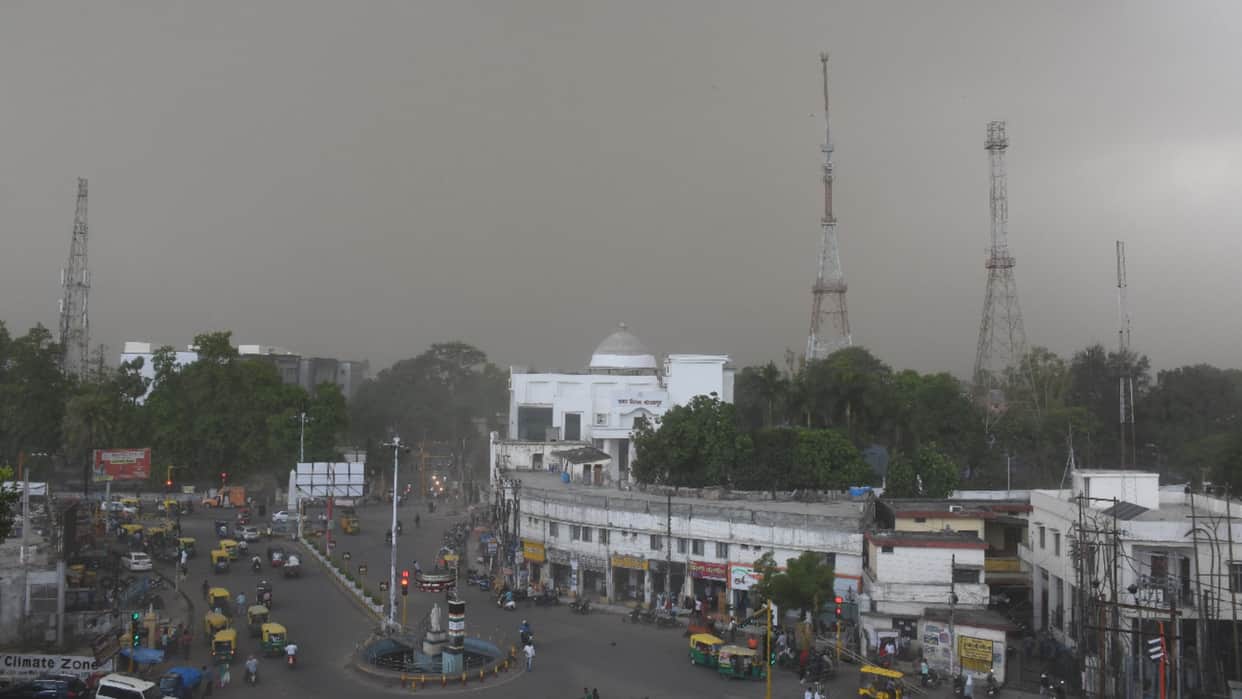 Weather changed due to storm and rain in gorakhpur