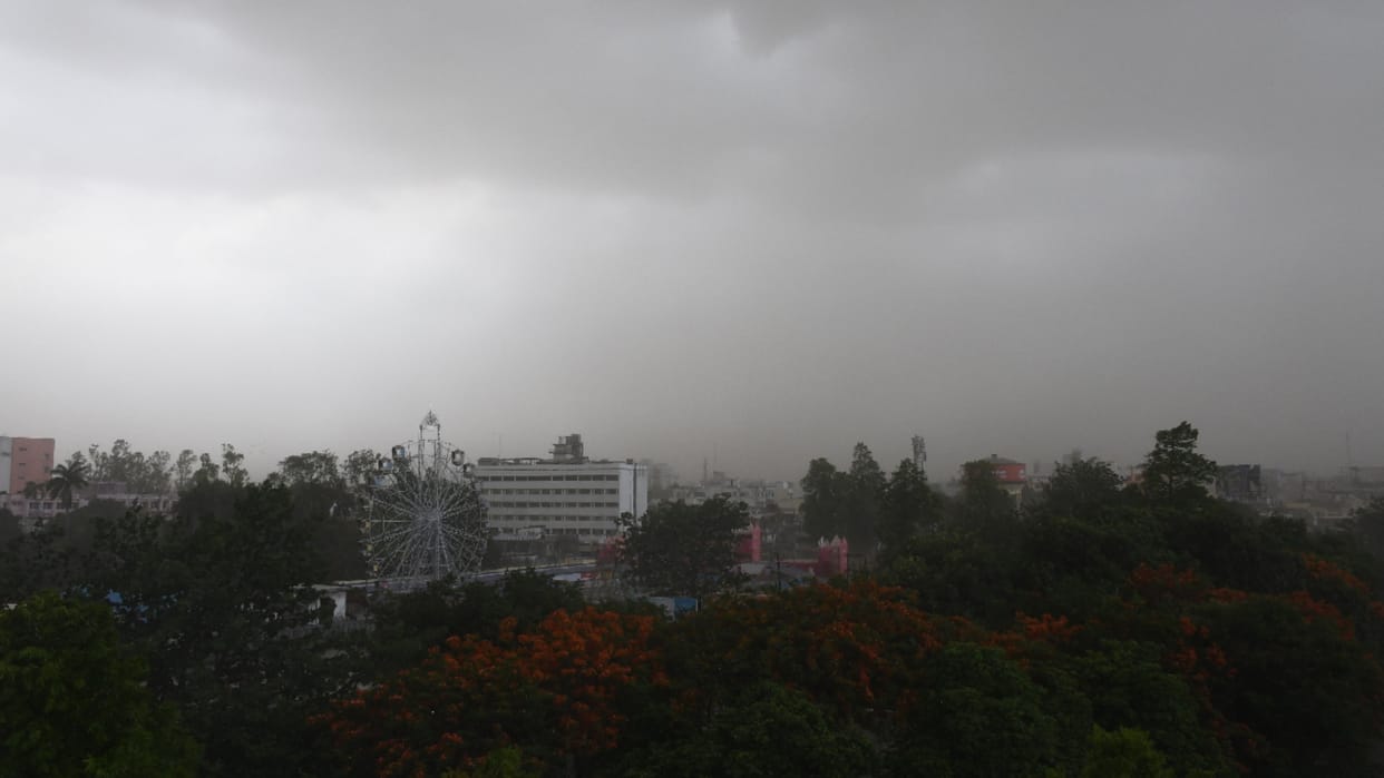 Relief from drizzling rain in Gorakhpur