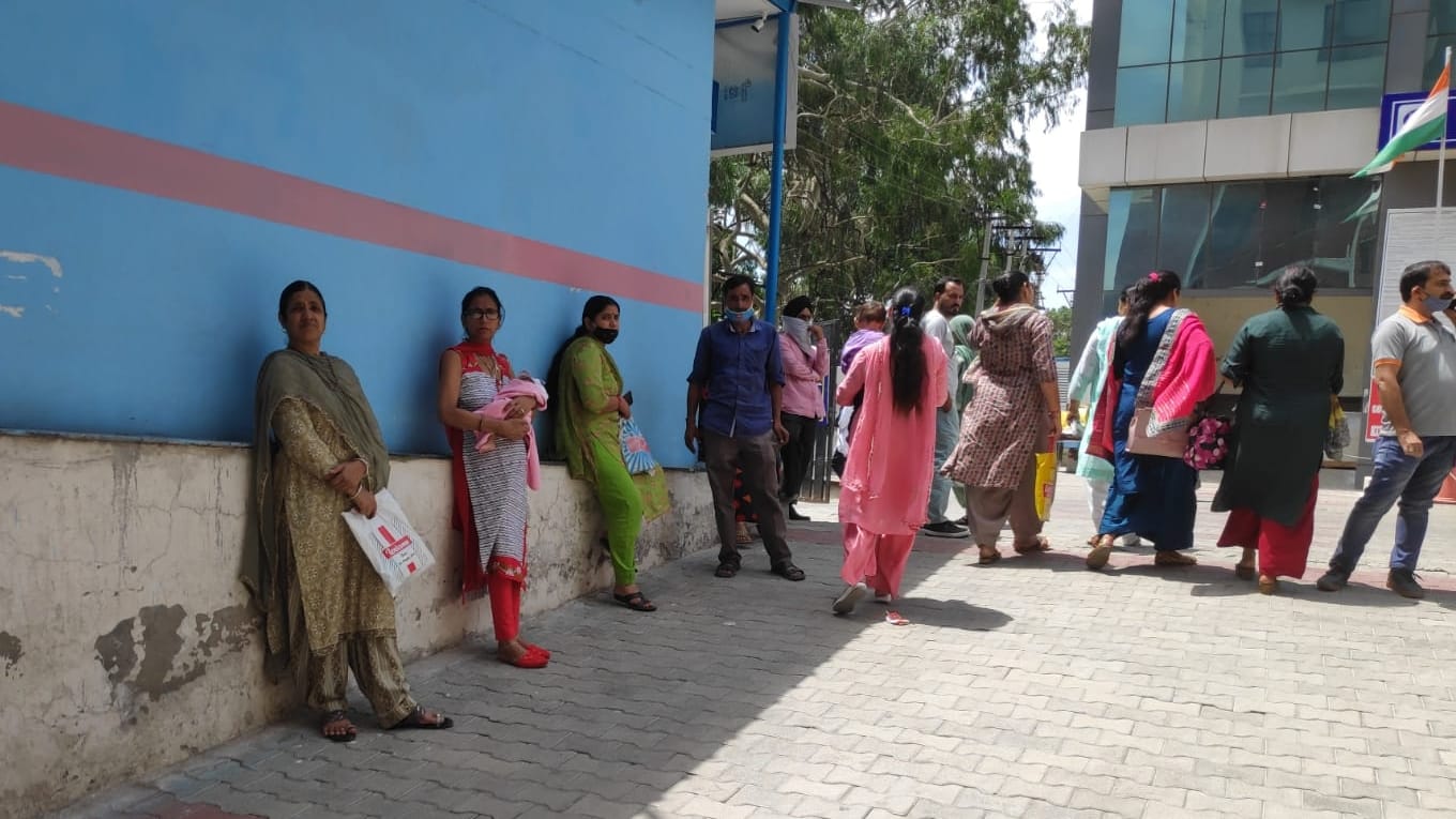 Jammu Medical Employees Strike continues many services come to a standstill patients facing problems