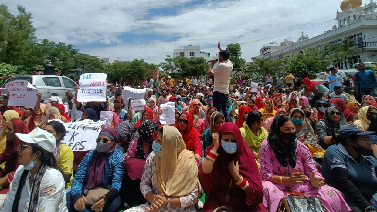 rehbar e Khel rejabar e Jirat NYC employees demonstration continues picketed outside BJP headquarters jammu
