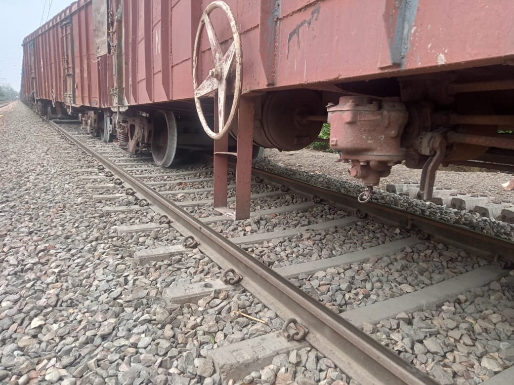 Goods train derailed near Chaubepur station in Kanpur, traffic affected for three hours