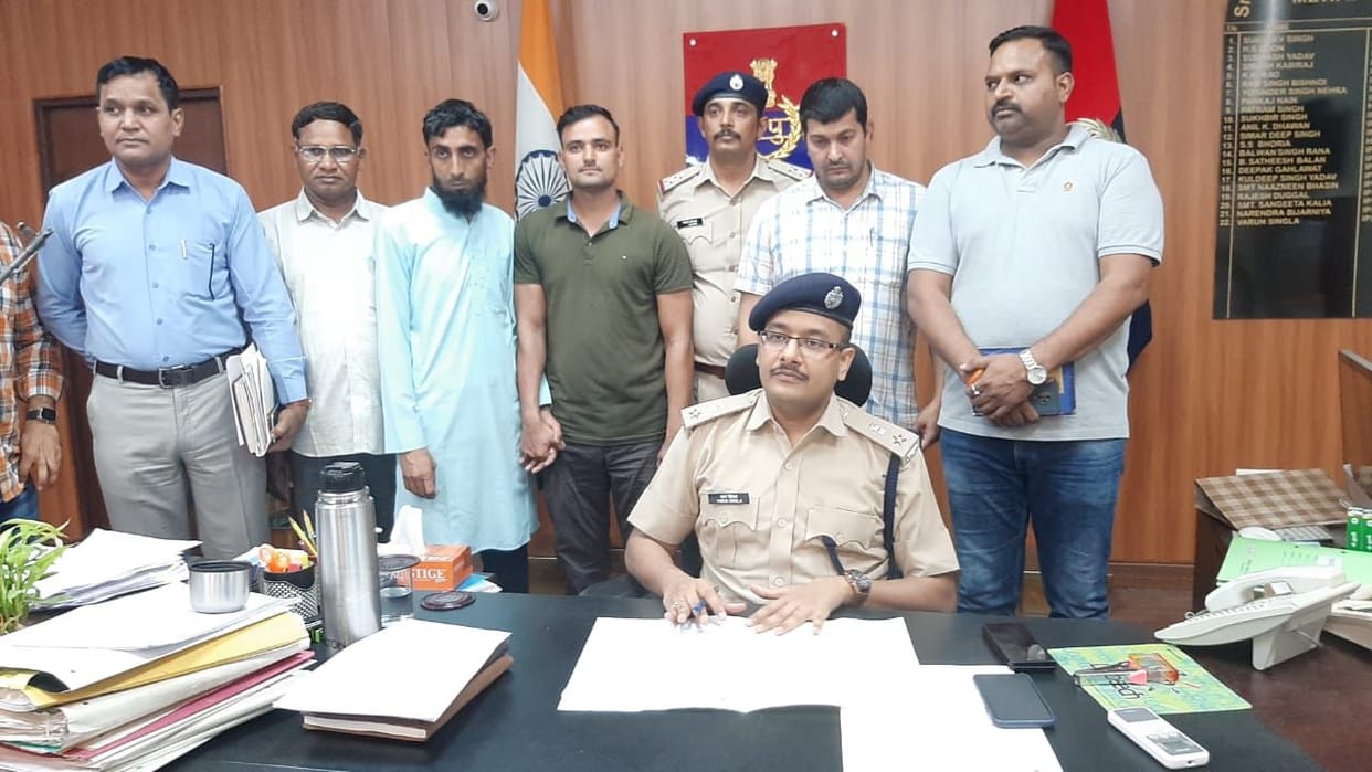 Truck owner arrested for theft of 1294 laptops worth eight crores