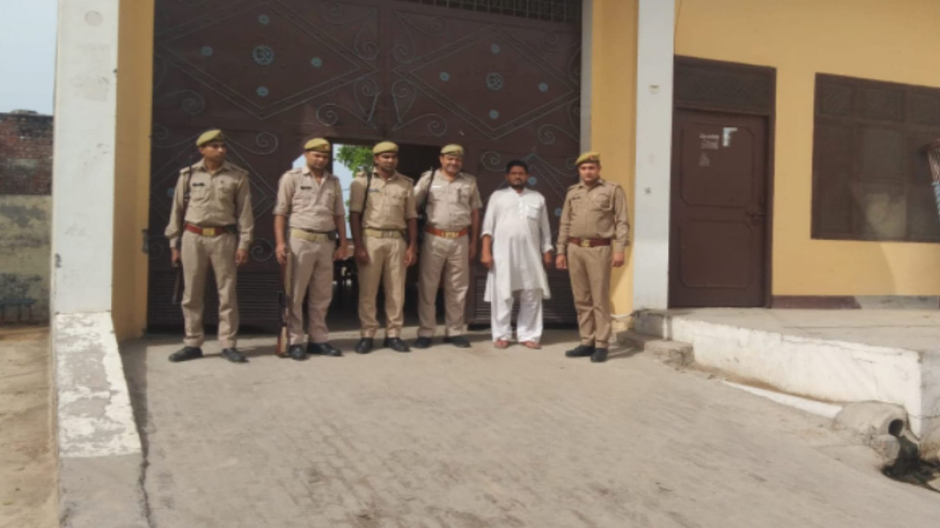 Meerut LLB Student Murder Case: every people have entry in village after id verification