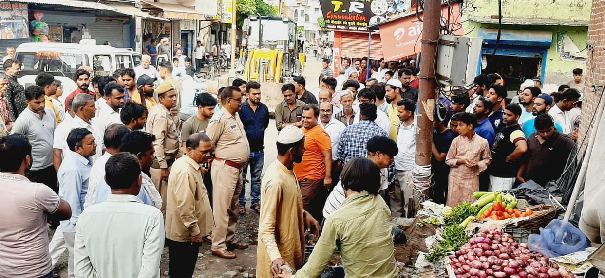 Police administration team removed encroachment