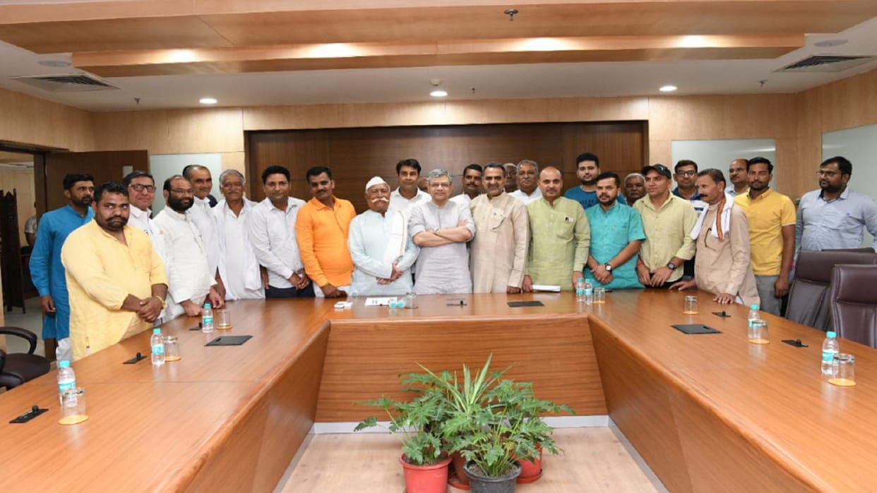 Muzaffarnagar: Sanjeev baliyaan has met with rail minister, will be spend 3540 crore for railway line