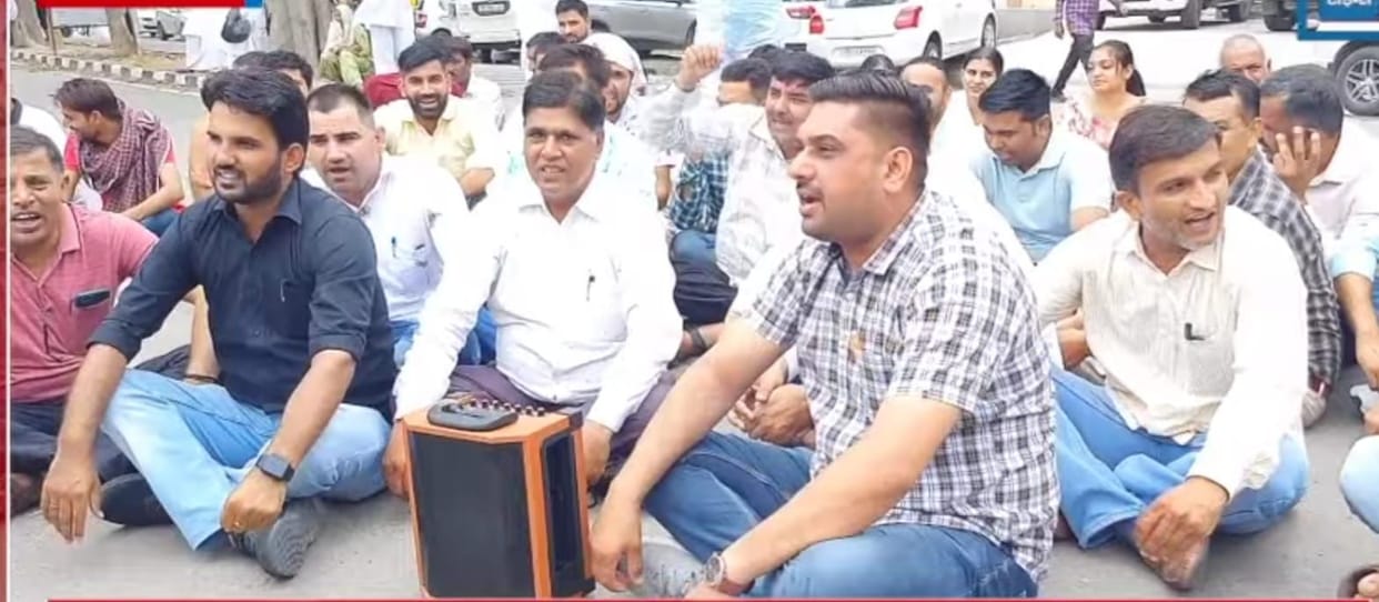 Demonstration of Panchayati State Administrative Service Association