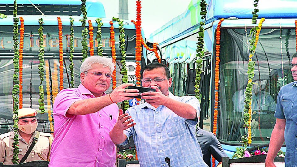 150 e-buses landed on the roads of Delhi, free travel till tomorrow, there will be a fleet of 2000 in a year
