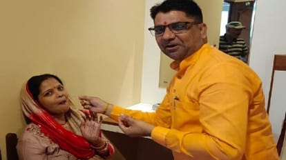 पत्नी किरण सिंह के साथ जितेंद्र सिंह बिसेन