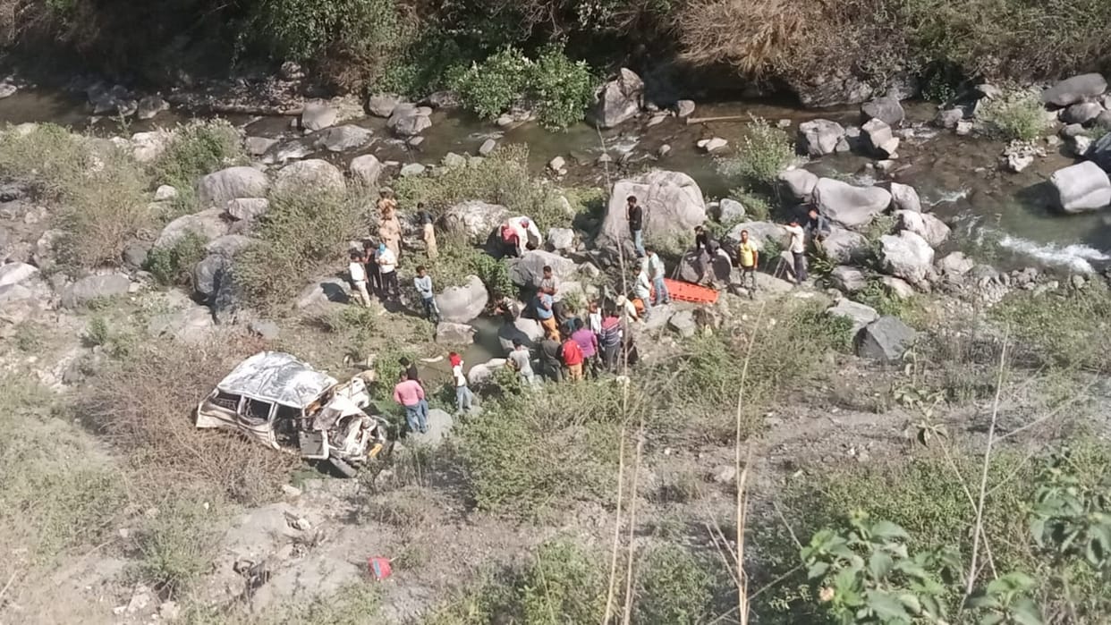Accident in rishikesh-gangotri highway Tehri, Vehicle reached Uttarkashi from Haridwar without green card