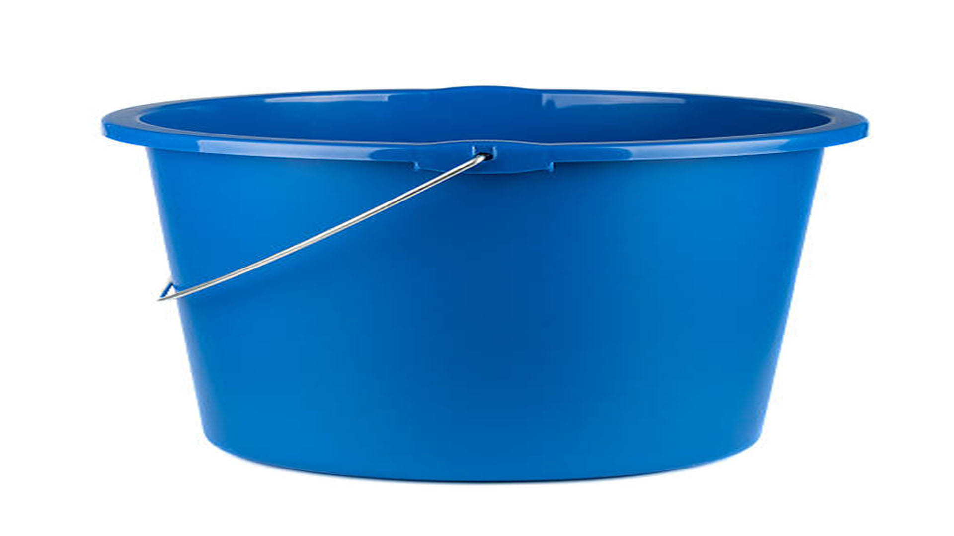 Plastic Bucket Costs 25999 rupees on amazon Socia Media Users says kidney to be sold
