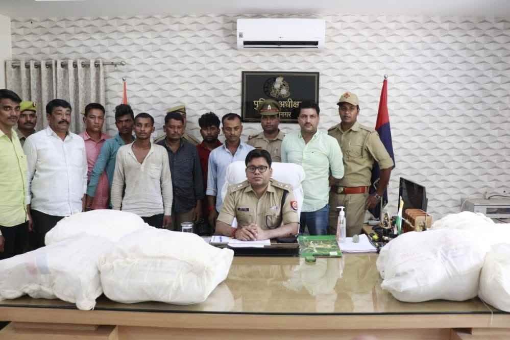 51 kilo gaanja ke saath paanch antararaajyeey taskar giraphtaar