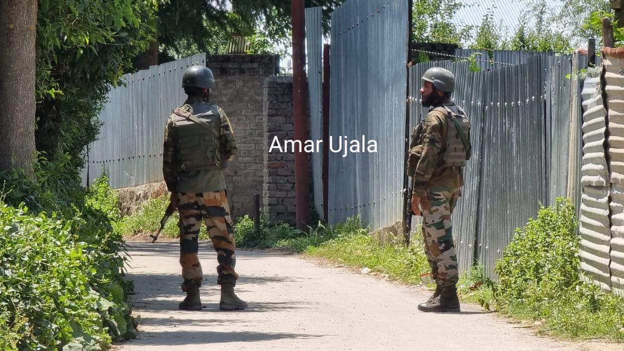 Jammu Kashmir Encounter Actress Amrin Bhat Murdrer Killed by Security Force Latest News in Hindi