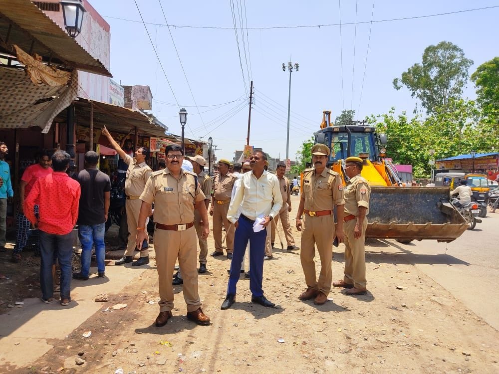 encroachment erased in dumariaganj