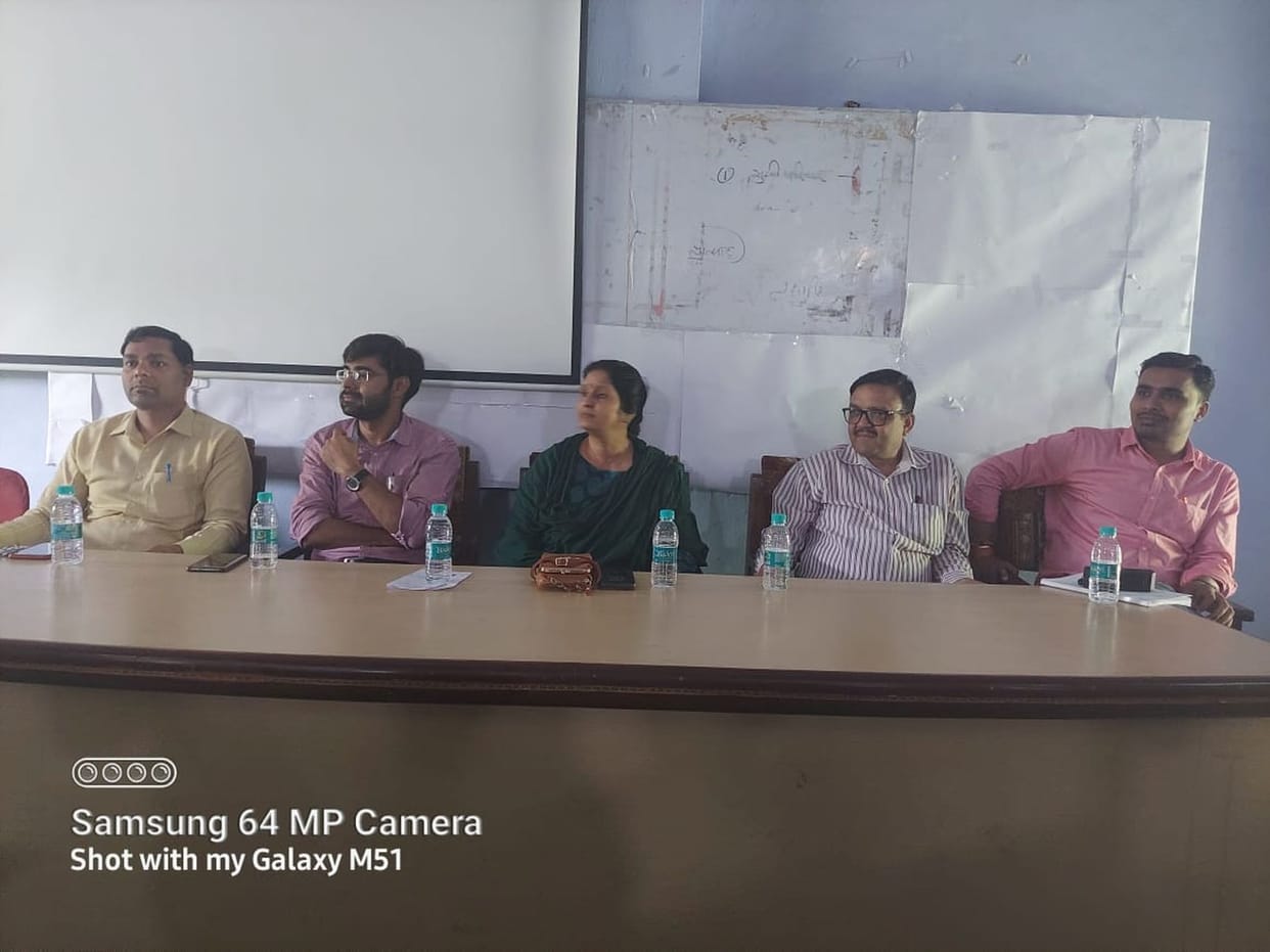road,doctor,collage,orai,essay