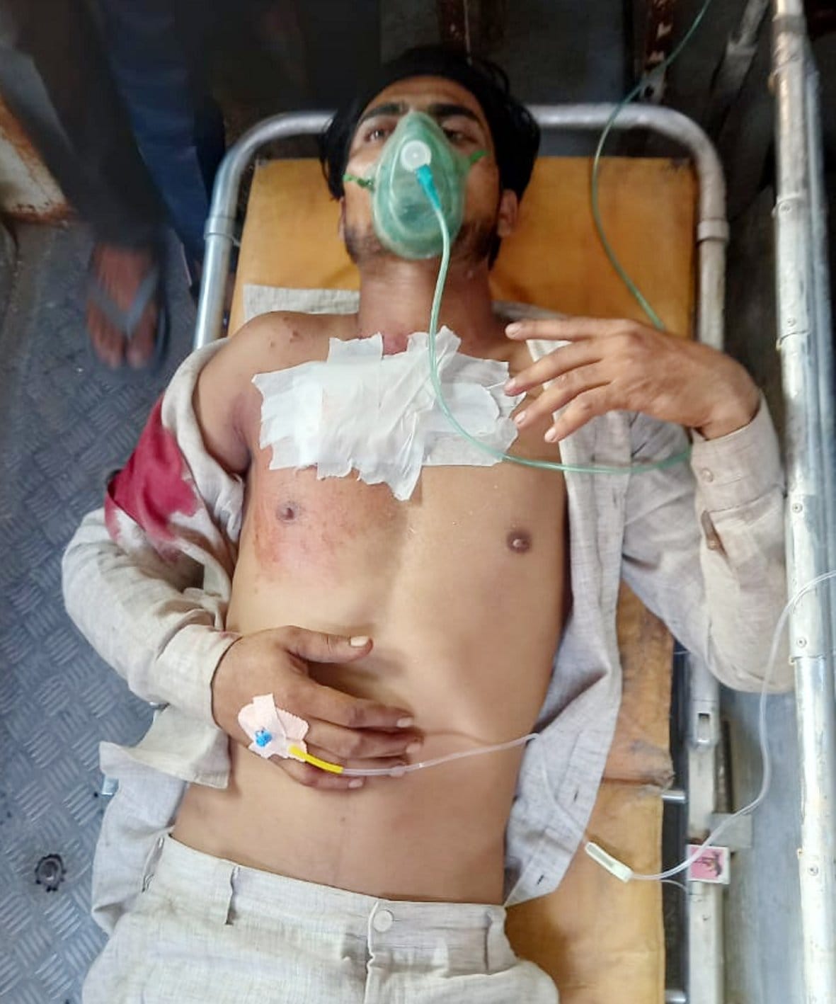 Cloth trader shot in Qureshiyan locality