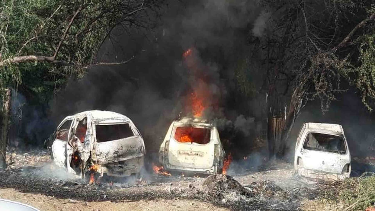 KANPUR: Three cars burnt in the garbage dump