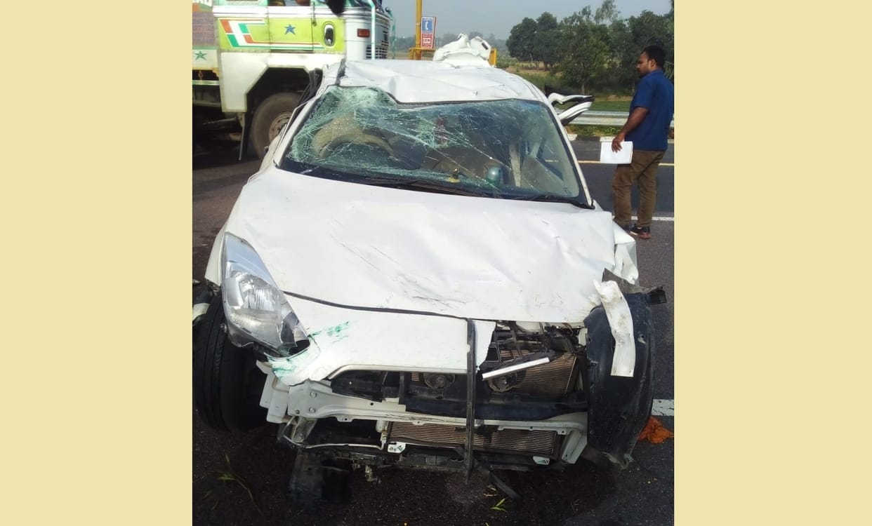Kannauj Road Accident, unknown vehicle hit the car, woman died and five others injured