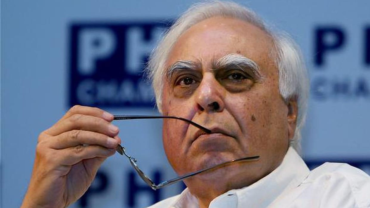 kapil sibal dig pm modi on his remark all corrupt on one plateform after amit shah