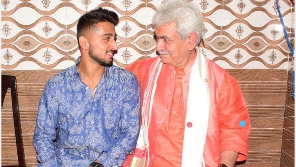 lg manoj sinha met cricketer umran malik at residence gujjar nagar jammu jk govt gives facilities and job