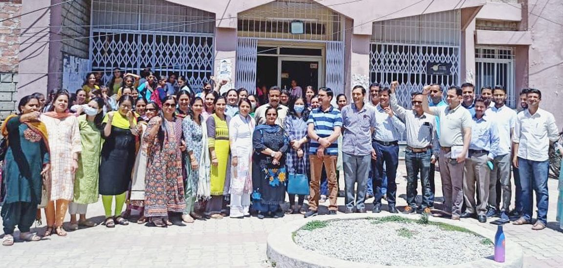 College professors boycotted classes for one hour