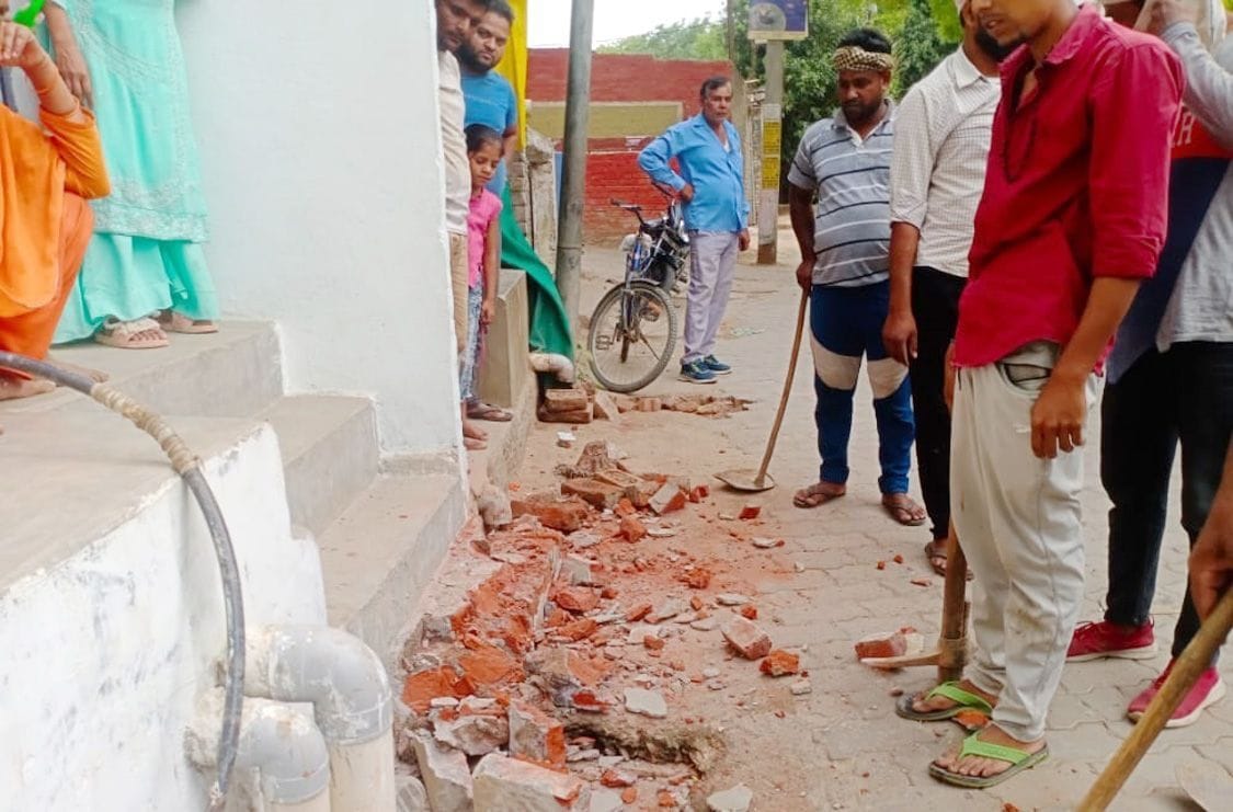 Illegal encroachment removed from road tracks