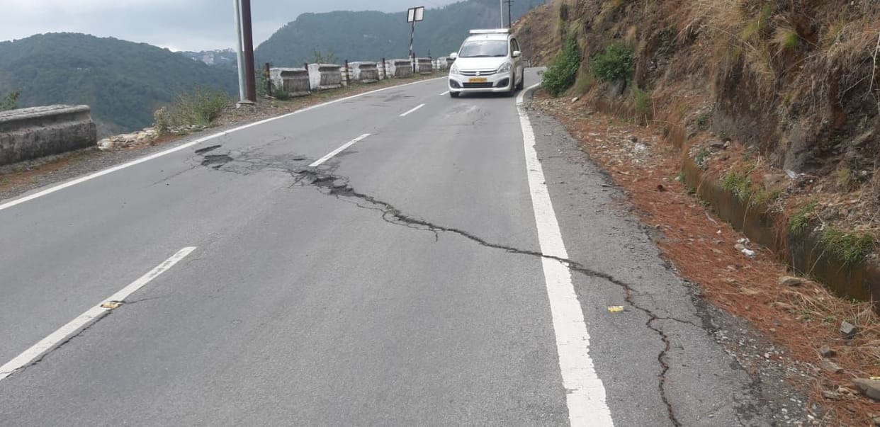 Nainital-Bhowali Road: Cracks are telling the condition of the road