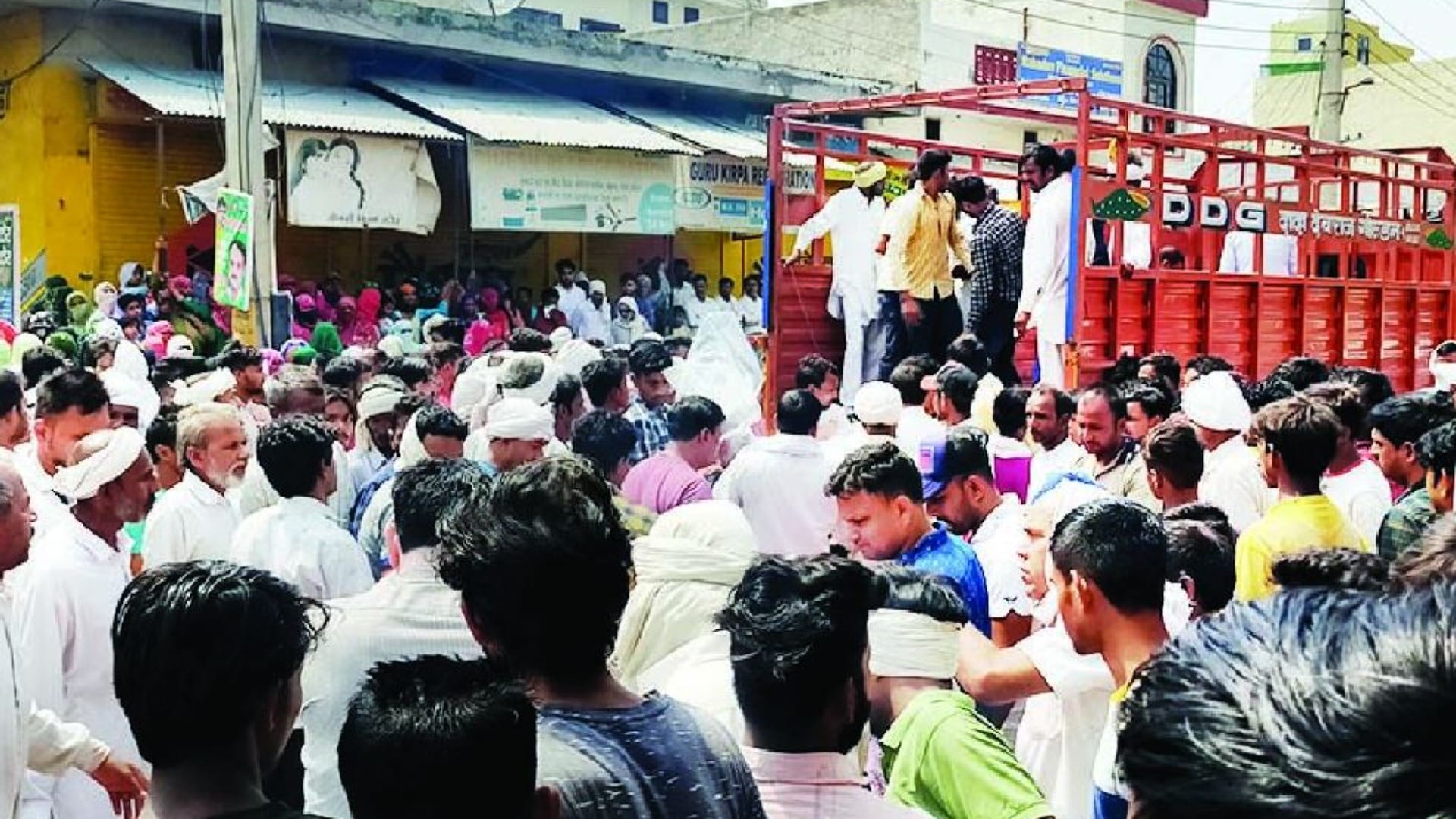 Seven people of Narnaund killed in road accident in Jind of Haryana