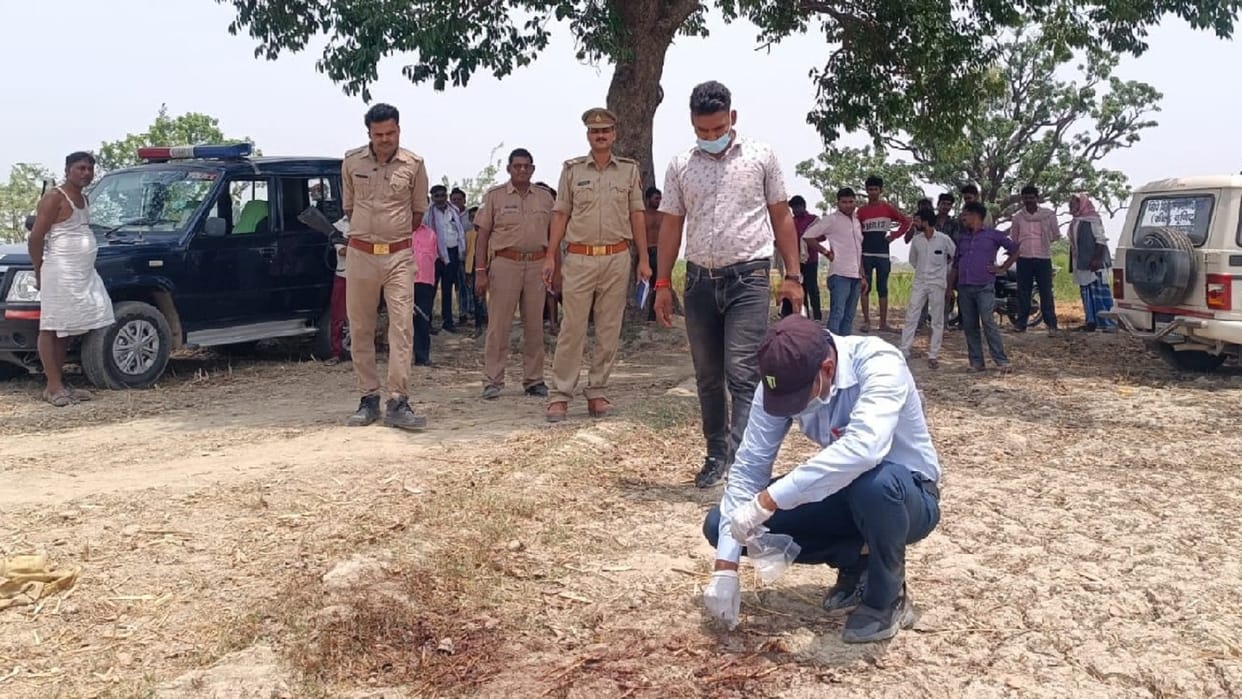 Youth murdered with sharp weapon in love affair, body found naked