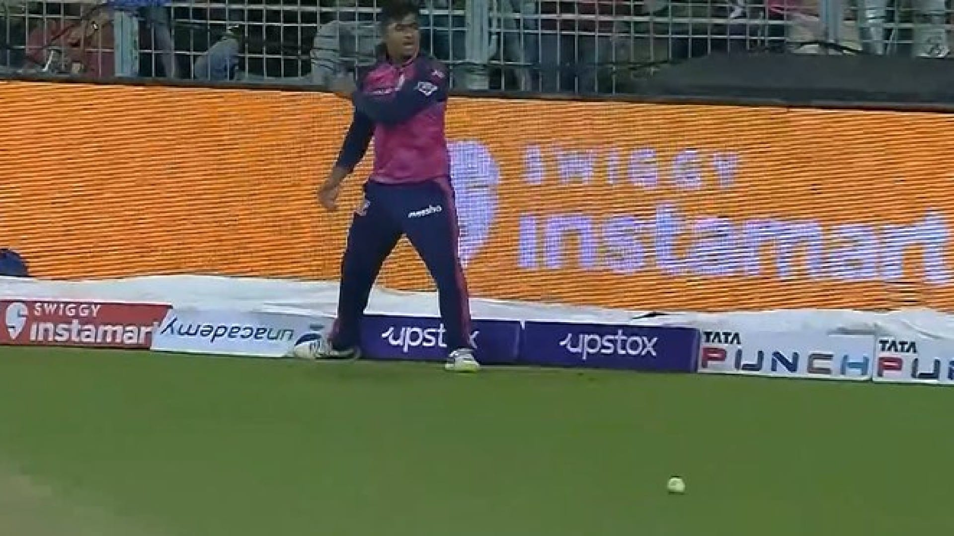 IPL 2022 GT vs RR Match Highlights in Hindi sanju samson grapes and Ashish nehra enjoys coconut water