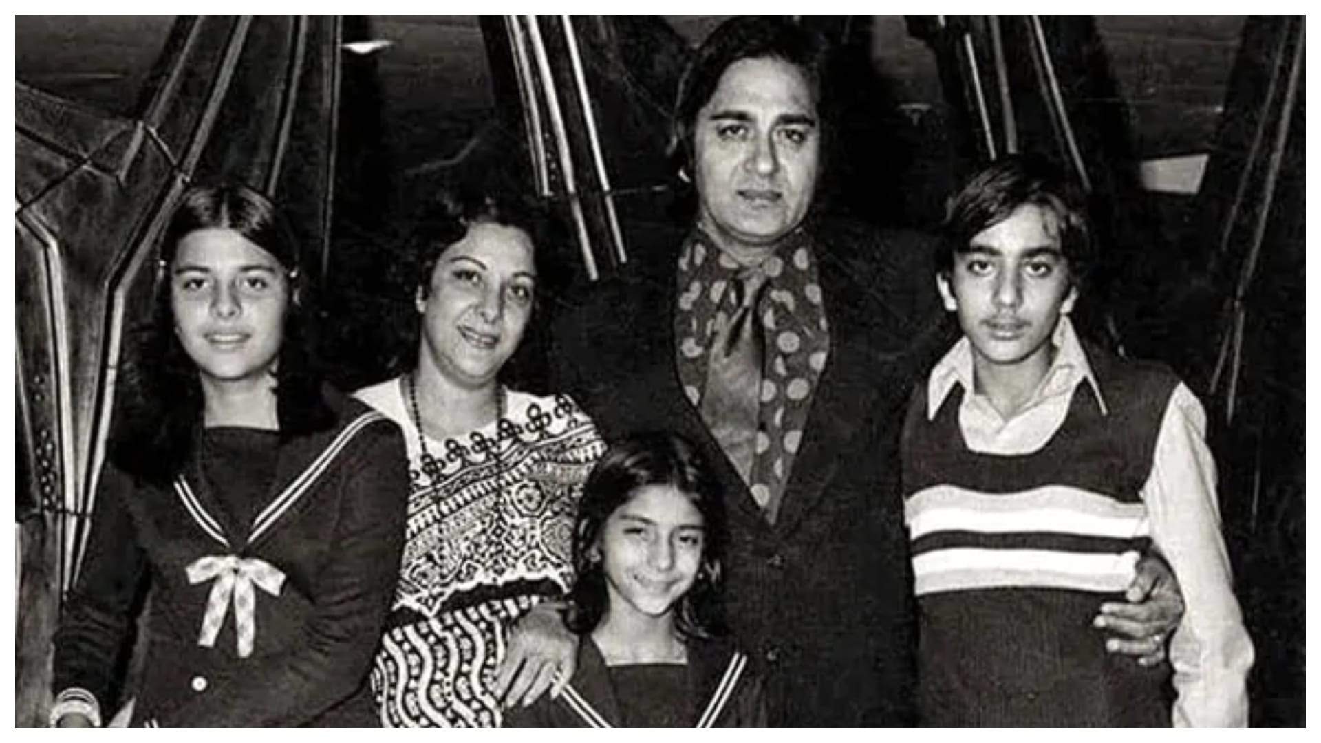 Sunil Dutt Death Anniversary: Mother India to Padosan, Mujhe Jeene Do Hamraaz legendary actor worked in many films