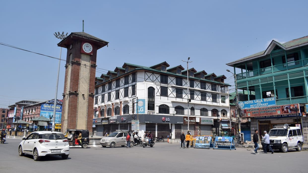 jammu kashmir security forces on alert ahead of Yasin Malik pronouncement in terror funding case Partial shutdown in parts of Srinagar