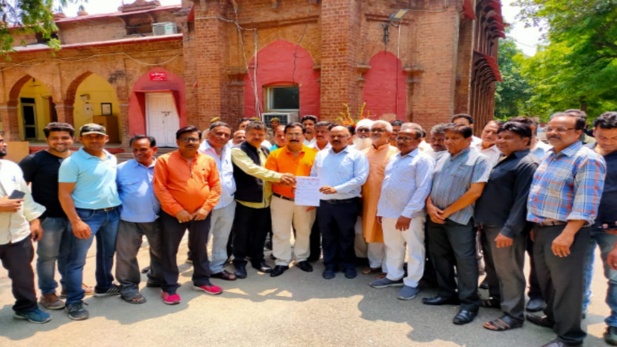 Meerut: Harassment is being done in encroachment campaign says Traders