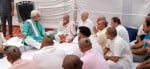 श्री वैष्णो माता के मुख्य पुजारी के परिजनों से मिलकर शोक व्यक्त करने पहुंचे एलजी मनोज सिन्हा। स?