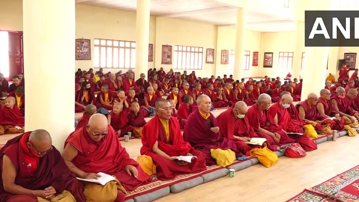 Special worship organized in Buddhist temple for the long life of Dalai Lama